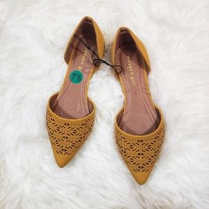 Madden Girl Marigold Pointed Toe Flats SZ 7.5M New